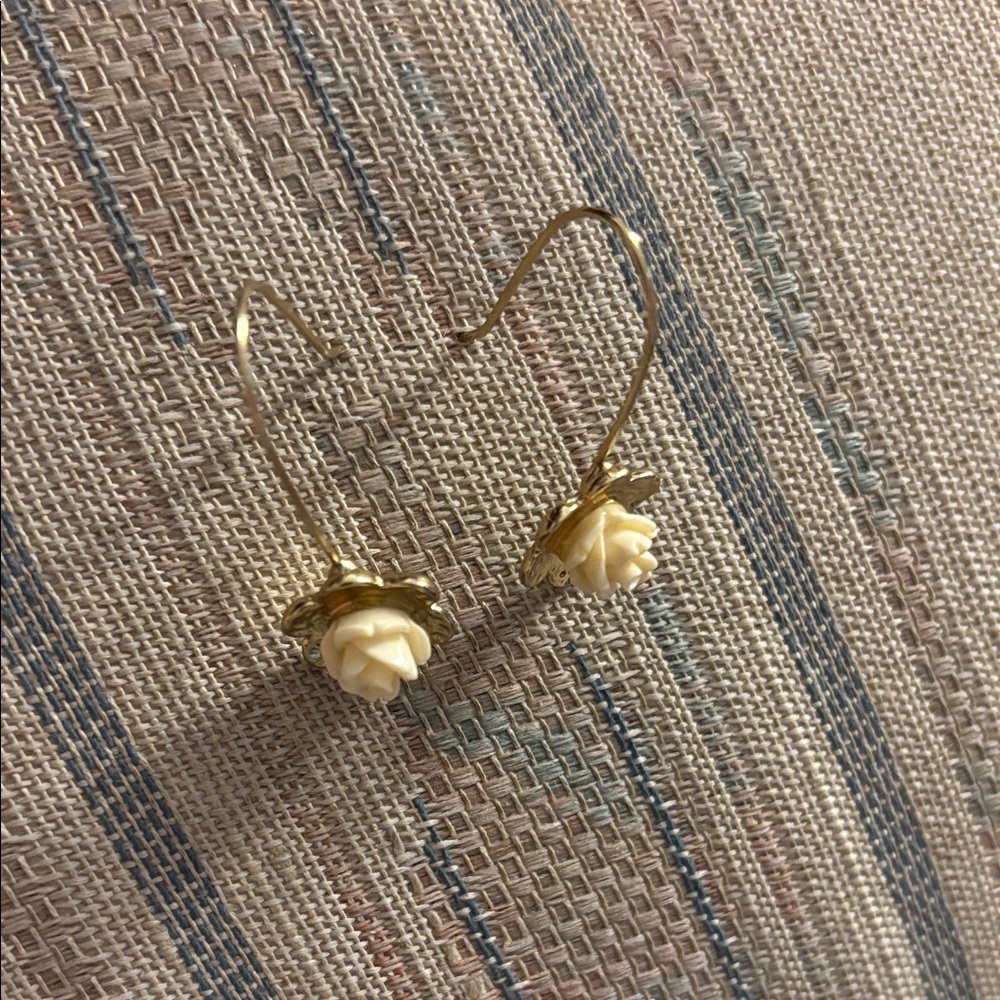 Elegant Cream Rose Earrings